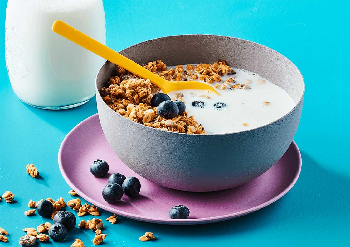 Nhận biết granola thật qua màu sắc và độ giòn