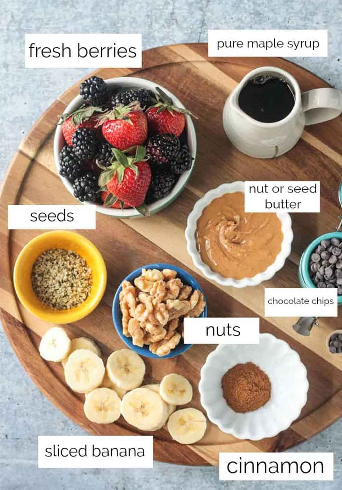 Nguyên liệu chuẩn bị cho bữa sáng healthy với yến mạch nguyên hạt